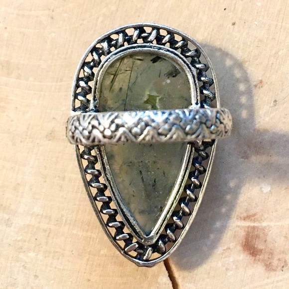 Prehnite Silver Stone Statement Ring Size 9 - Picture 4 of 5